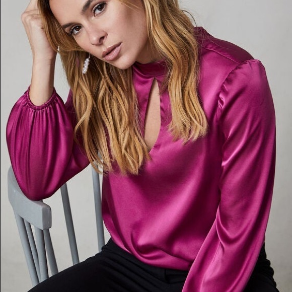 Melanie Lyne - Side Toe Satin Blouse - Picture 2 of 4